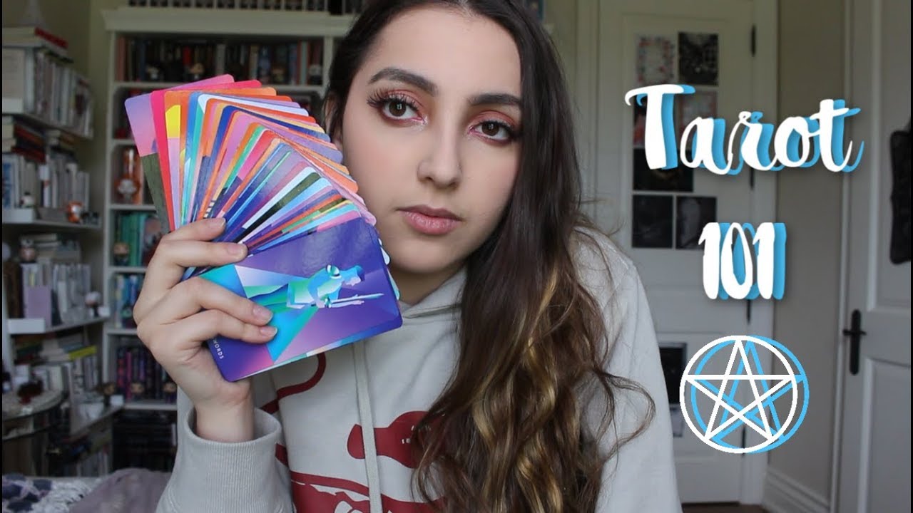 tarot 101 // how to do readings, what tarot is, mystic monday's, etc.