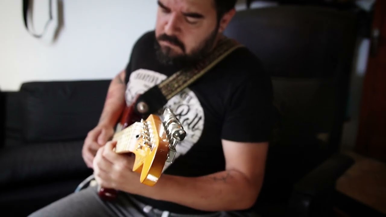 Practice and impro with Trio+ and Fender Stratocaster Sienna Sunburst 