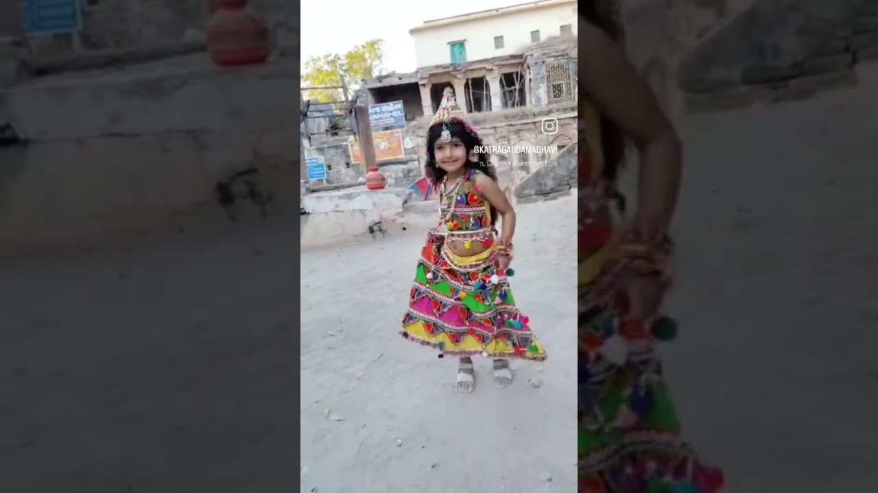 gujarati traditional dress looking awesome