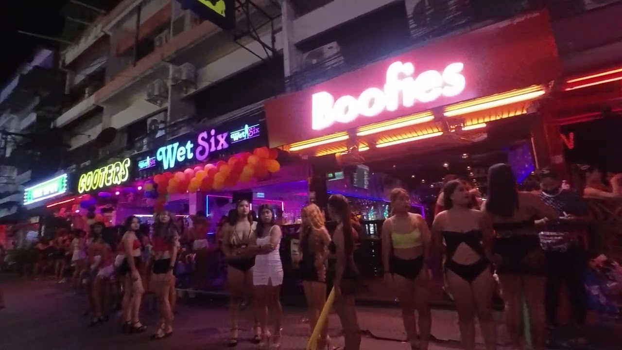 Soi 6 Wednesday night 7/17/24 friendly ladies staying wild My coolest friend Stefano from Italy六巷芭提雅