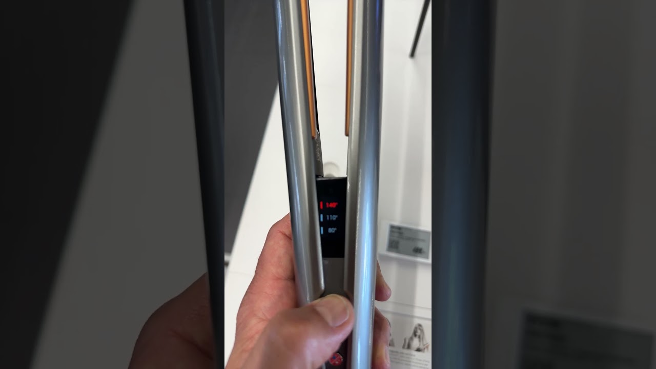 Dyson Airstrait . Nuova piastra Dyson spettacolare
