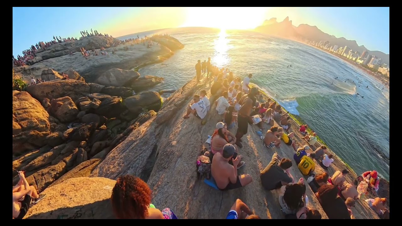 COUCHER DE SOLEIL A IPANEMA