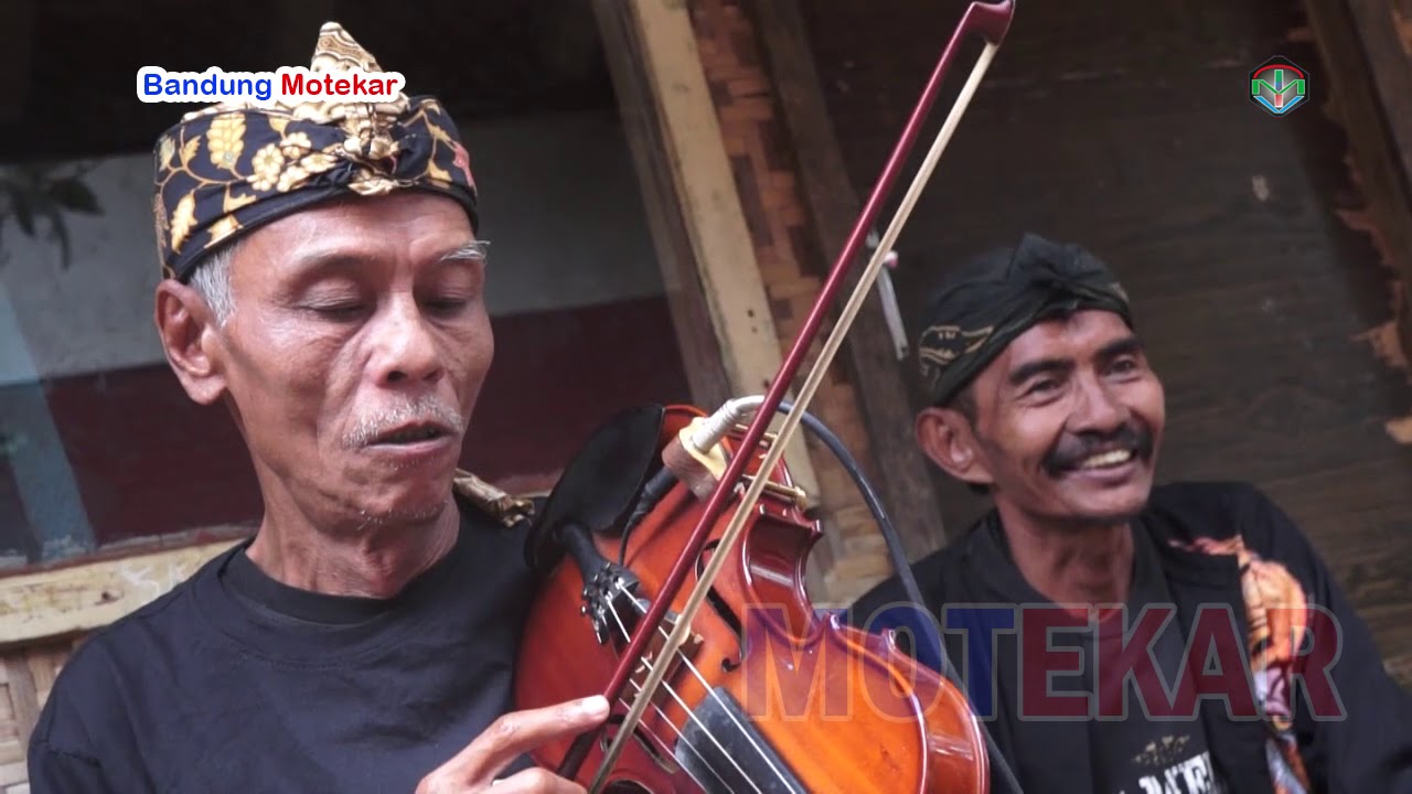 Instrumen kacapi iblis & biola maut