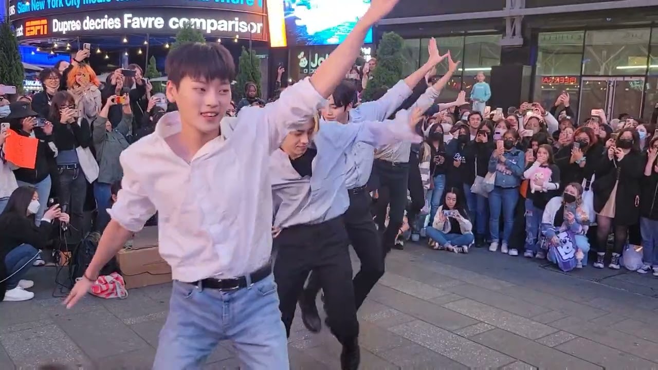 #WEi BUSKING AT TIMES SQUARE NY