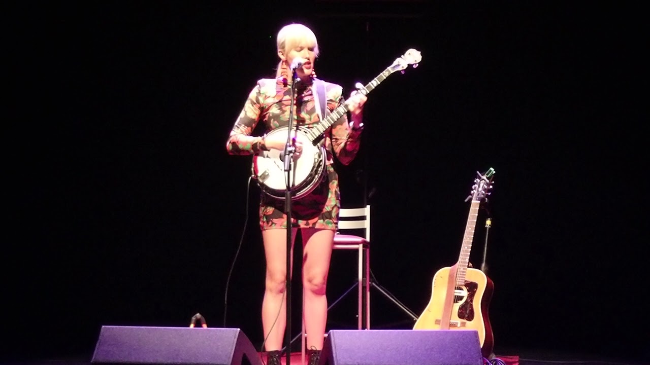 Ashley Campbell "Lovesick Blues" (Hank Williams) 10-9-2021, Centro Cultural Tafalla Kulturgunea