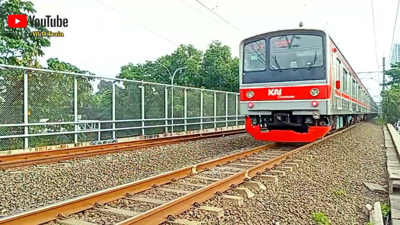 Tak Terhitung‼️ JR205 Datang Bertubi-tubi di Jam Sibuk.