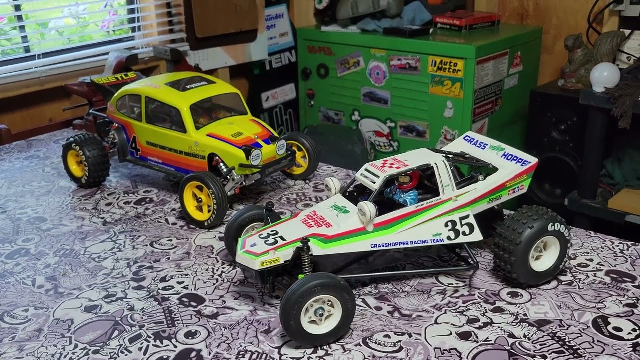 Tamiya (modified) Grasshopper VS Kyosho (brushless) Racing Beetle