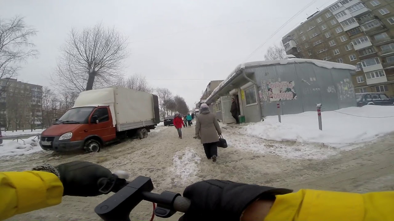 Еду зимой на Xiaomi M365 по каше в +1 градус