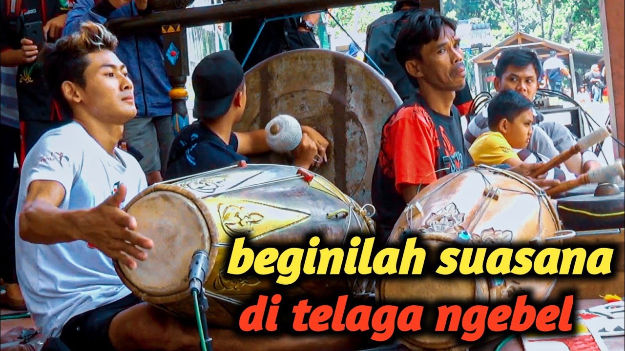 Liburan menikmati suasana telaga ngebel sambil reogan