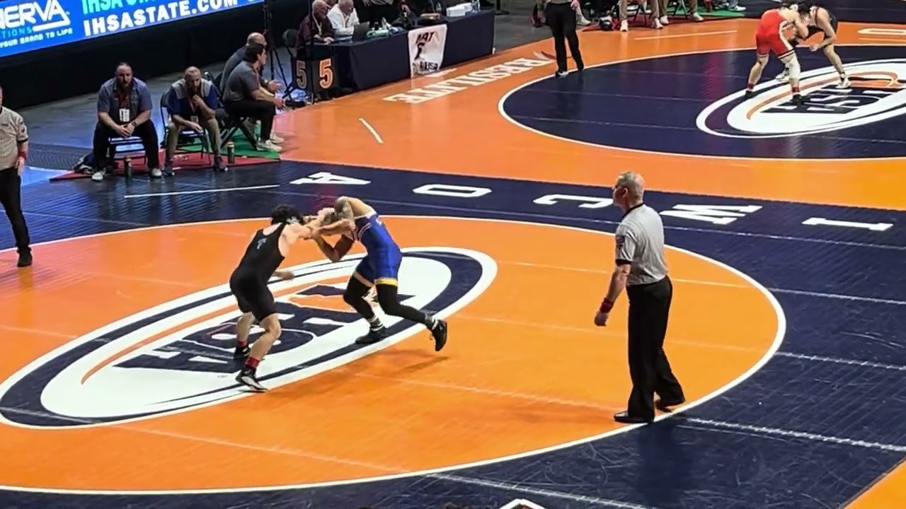 R Lopez Warren vs J Veltry Wheaton wrestling match in state tournament 3A￼