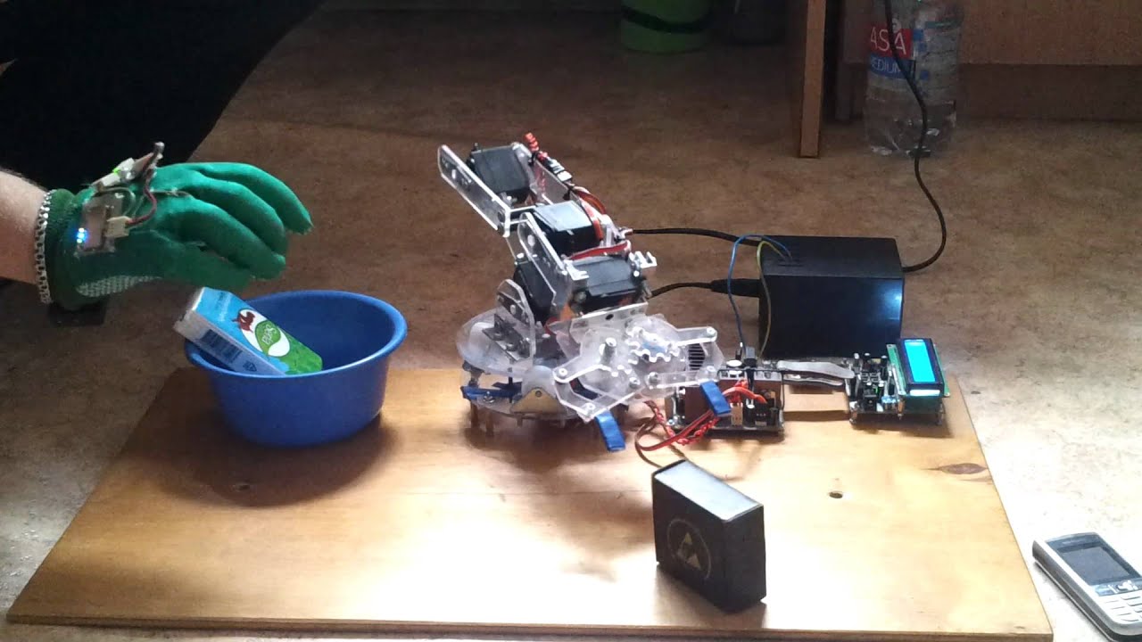 Final project: Robot arm controlled by a wireless glove