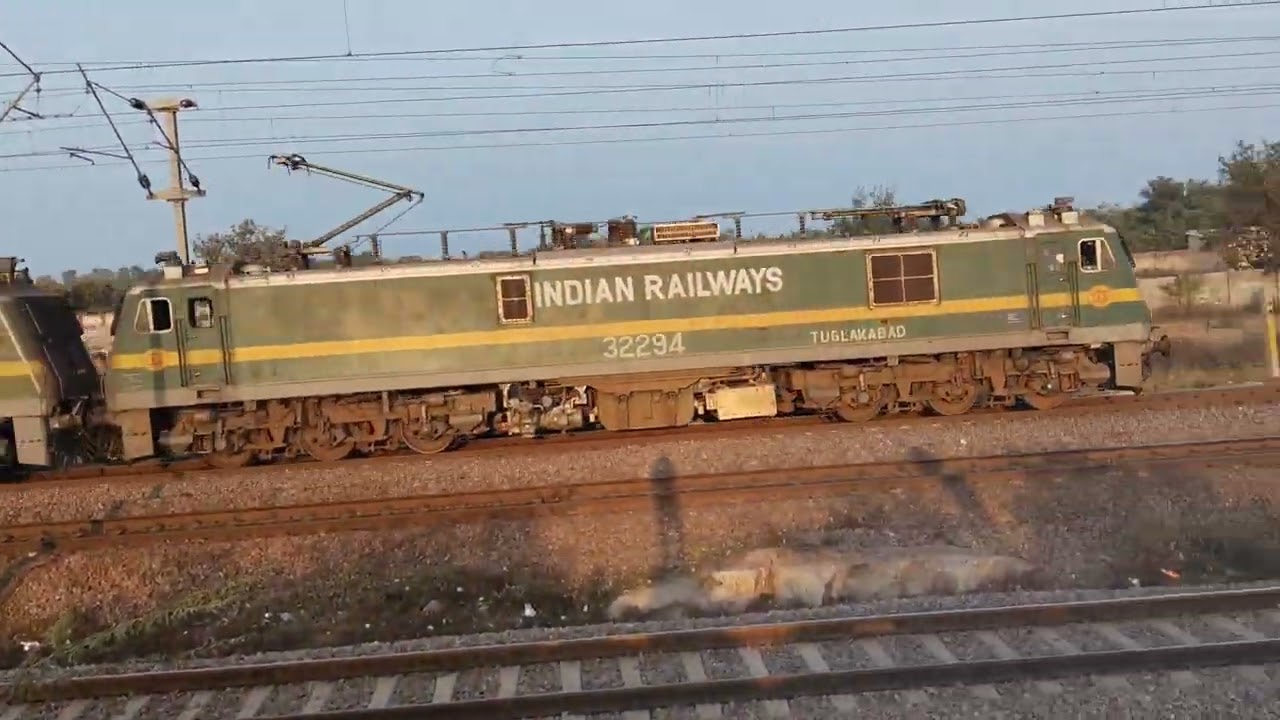 भारतीय रेल मालगाड़ी भारत की गाड़ियां माल लेजाते हुए Indian rail Sanjiv Rajput