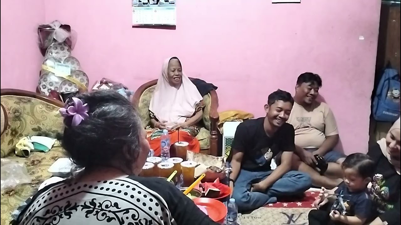 Part2Kita menunggu buka puasa lurr bersama sekeluarga 👍👍