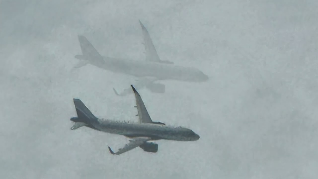2026年1月5日，中華航空【CI-791】航班由台北桃園國際機場飛往越南河內內排國際機場，由空中巴士A330-300機型執飛，豪華商務艙座位4A(本次巡航時幸運拍到另一架高空巡航飛機🤩）