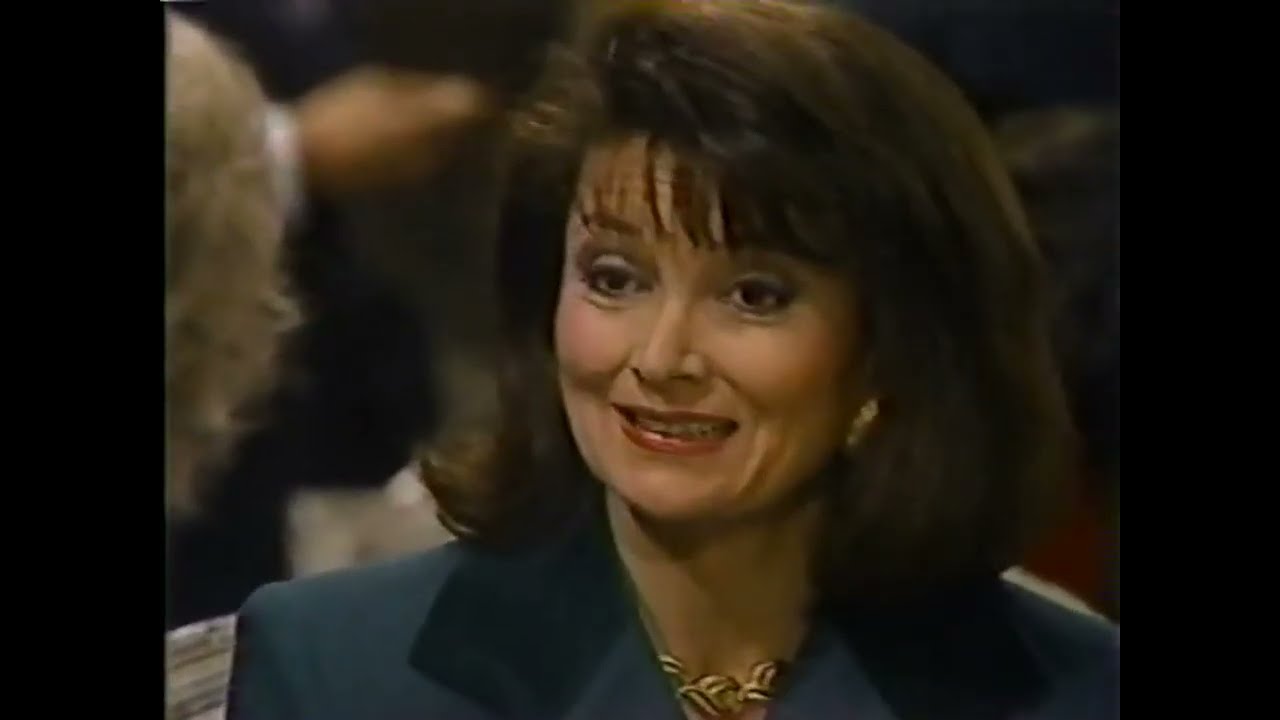 One Life To Live - 1993 - Dorian throws her drink in Viki's face! LOL!