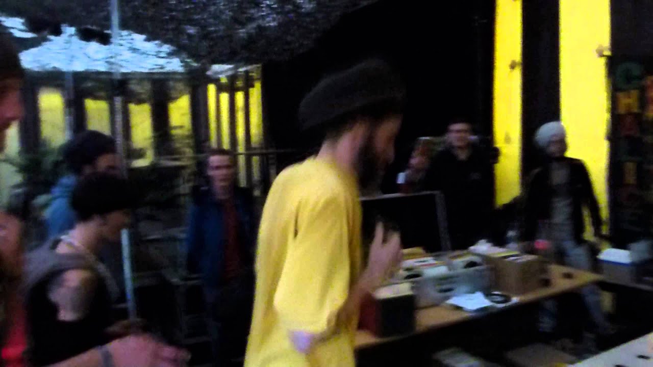 IRIE VIBES FESTIVAL 2014 : Chalice Sound System (Lille) playing last tunes.