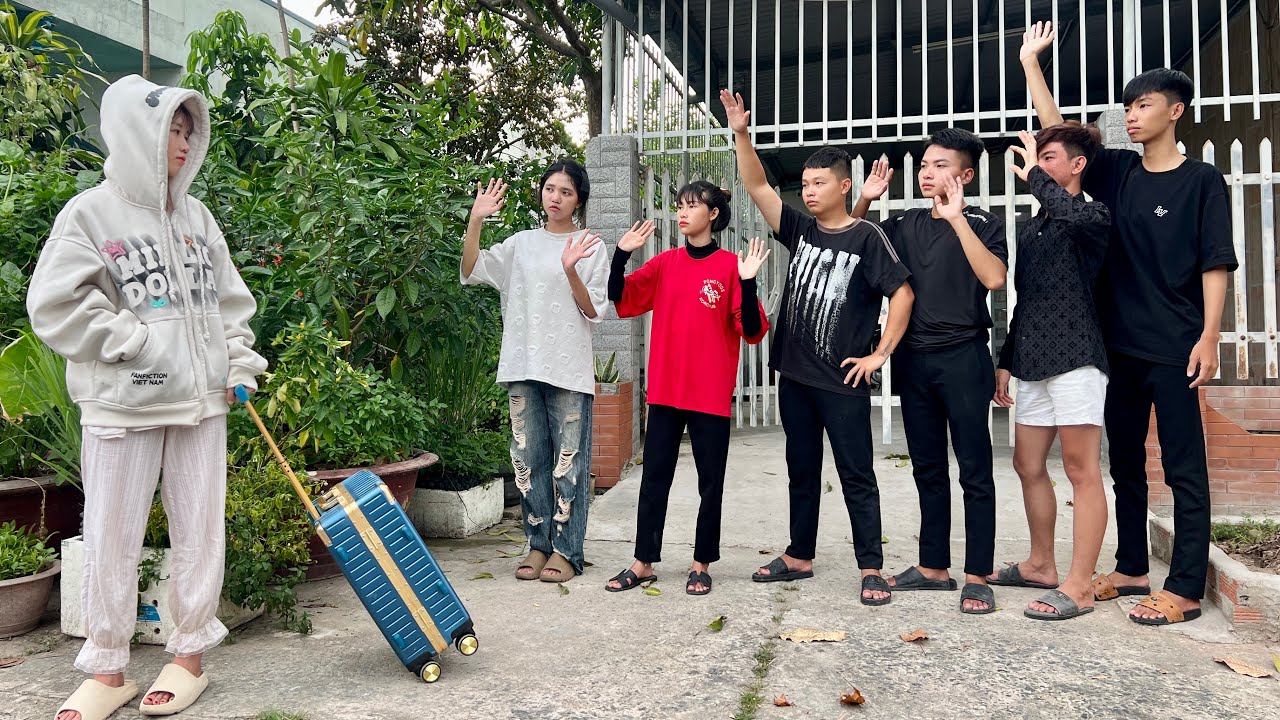 Thầy Ph&uacute;c | Một Ng&agrave;y Troll Tất Cả Mọi Người - L&yacute; Kim Ng&acirc;n rời team