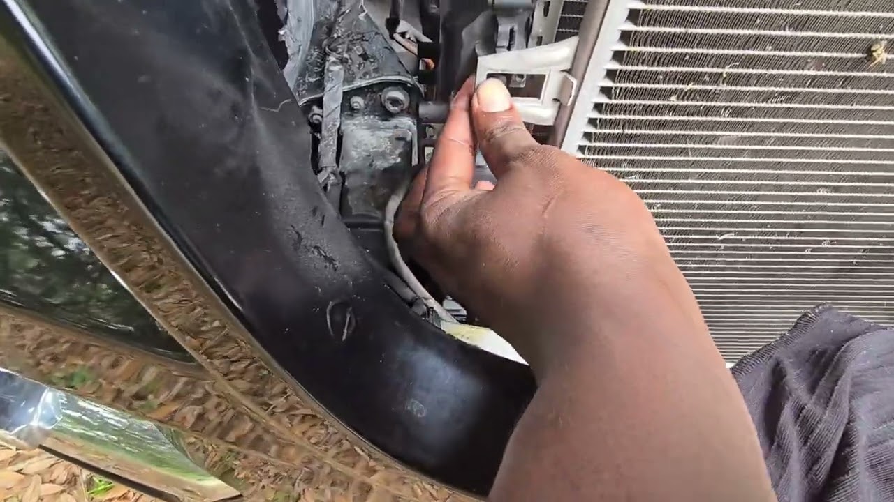 2011 Mercedes GL450 Radiator replacement with bumper and Ac condenser lines STILL INTACT and ATTACHE