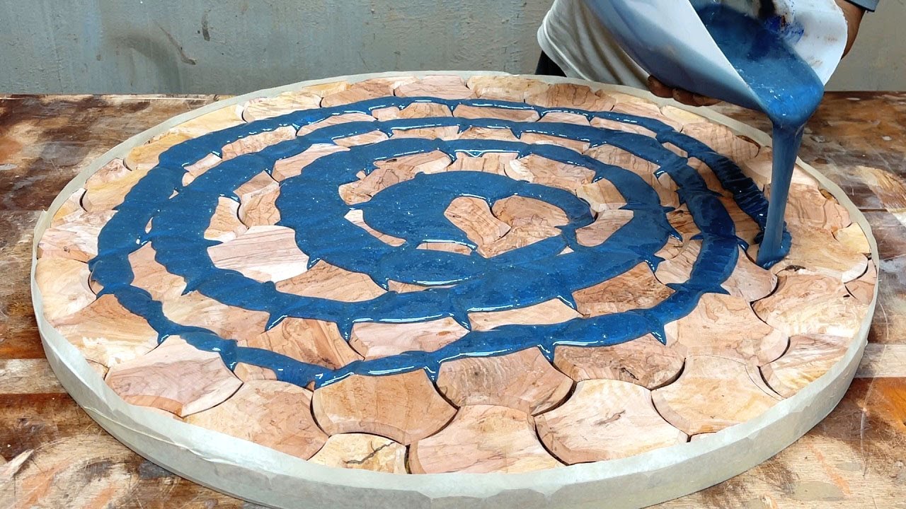 Carpenter's Masterful Carpentry Skills // See What This Guy Did With A Log To Make A Stunning Table