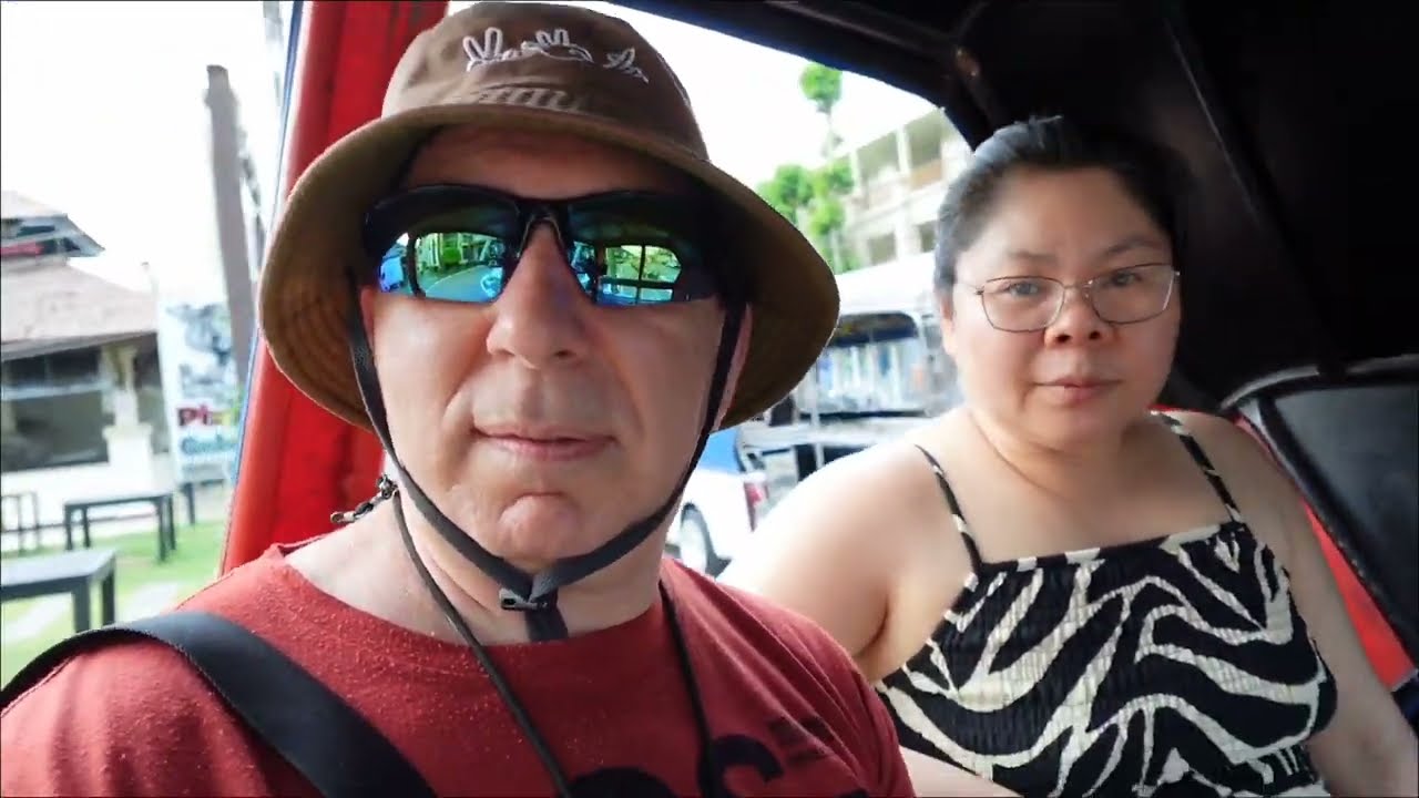ISLAND HOPPING 