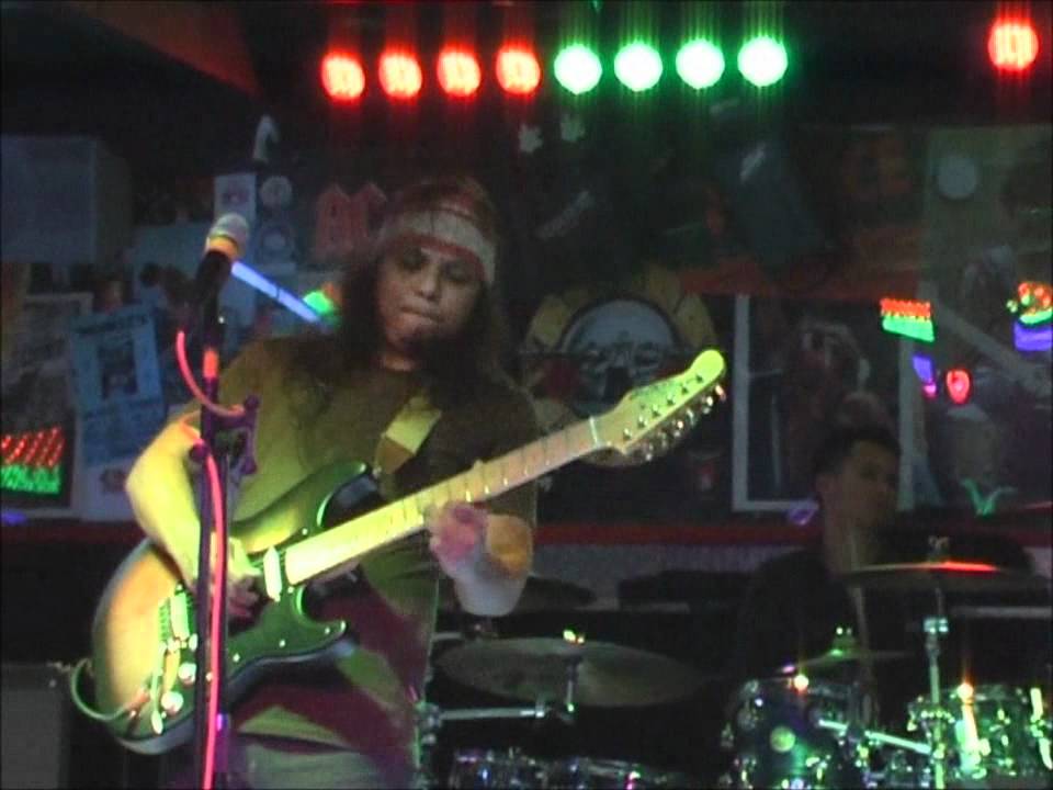 Gugun Blues Shelter - Emptiness