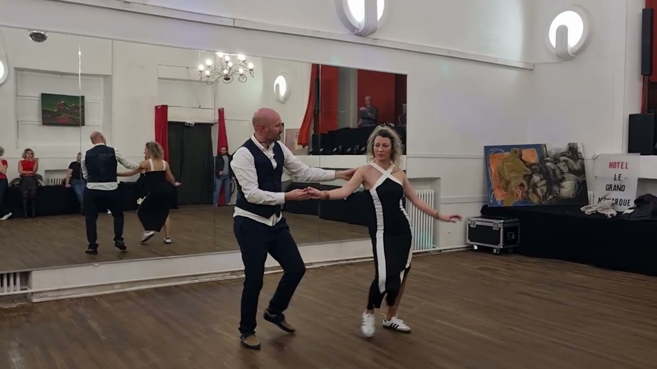 Stage de Bachata Sensuelle avec Chris Paggi et Amandine
