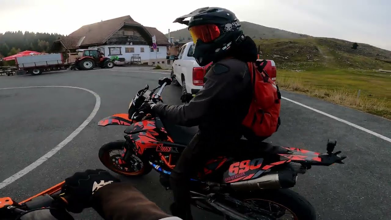 KTM Supermoto Mountain Chase - KTM 690 SMC-R LeoVince RAW Sound