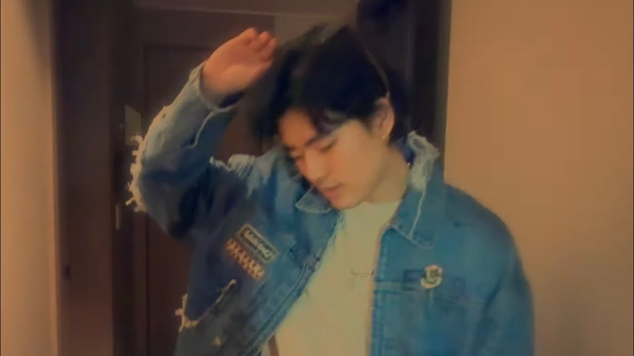 cookin' up 2000's swag (and shooting a video for it)