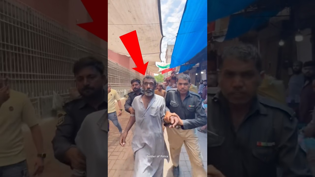 Using dangerous methods 🙄 #karachi #pakistan #police #shorts