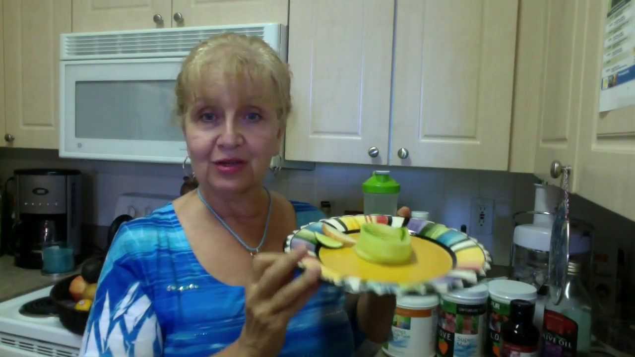 Purium Flex food - Apple, Cucumber, Avocado salad