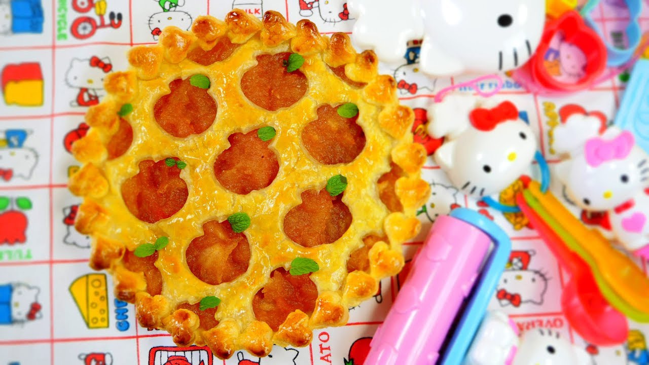 Hello Kitty Moso-mom’s Apple Pie ハローキティちゃんのお誕生日おめでとうアップルパイ