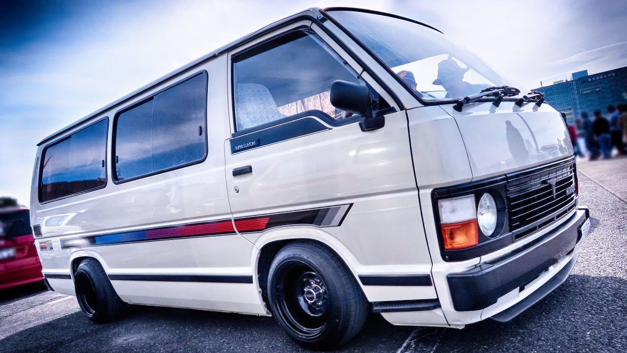 TOYOTA HIACE WAGON DELUXE LowDown