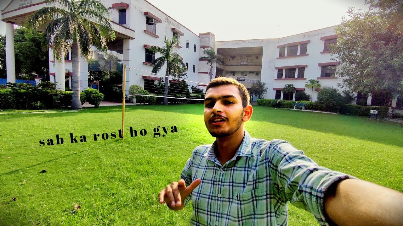 college mai masti😂