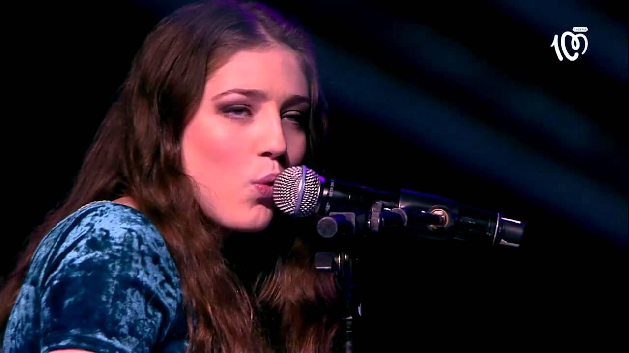 Birdy - 'Wings' y 'People Help The People' (Cadena 100 Por Ellas)