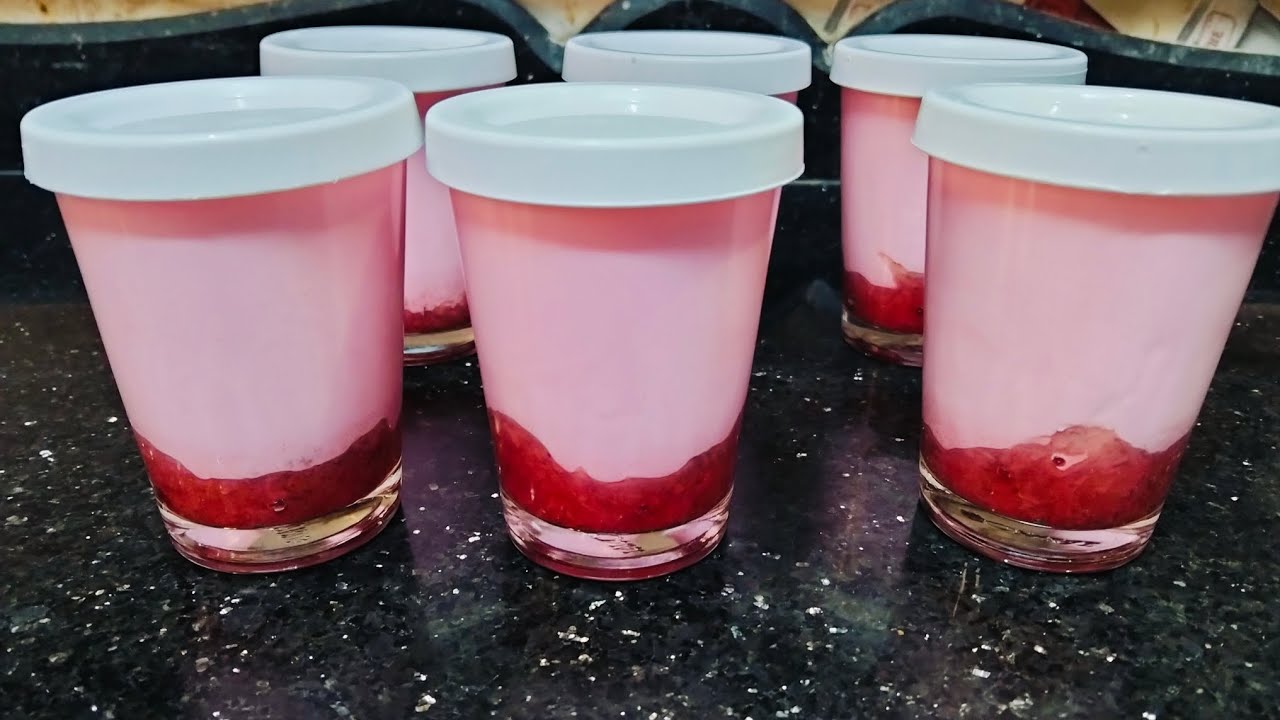 زبادي بصوص الفراوله🍓 بطريقه سهله وبسيطه لسحور رمضان والطعم ولا اروع 😋😋#familykitchen 