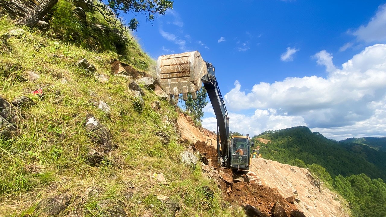 Amazing Operator Skills! Hyundai Excavator on a Risky Narrow Road | Excavator Planet