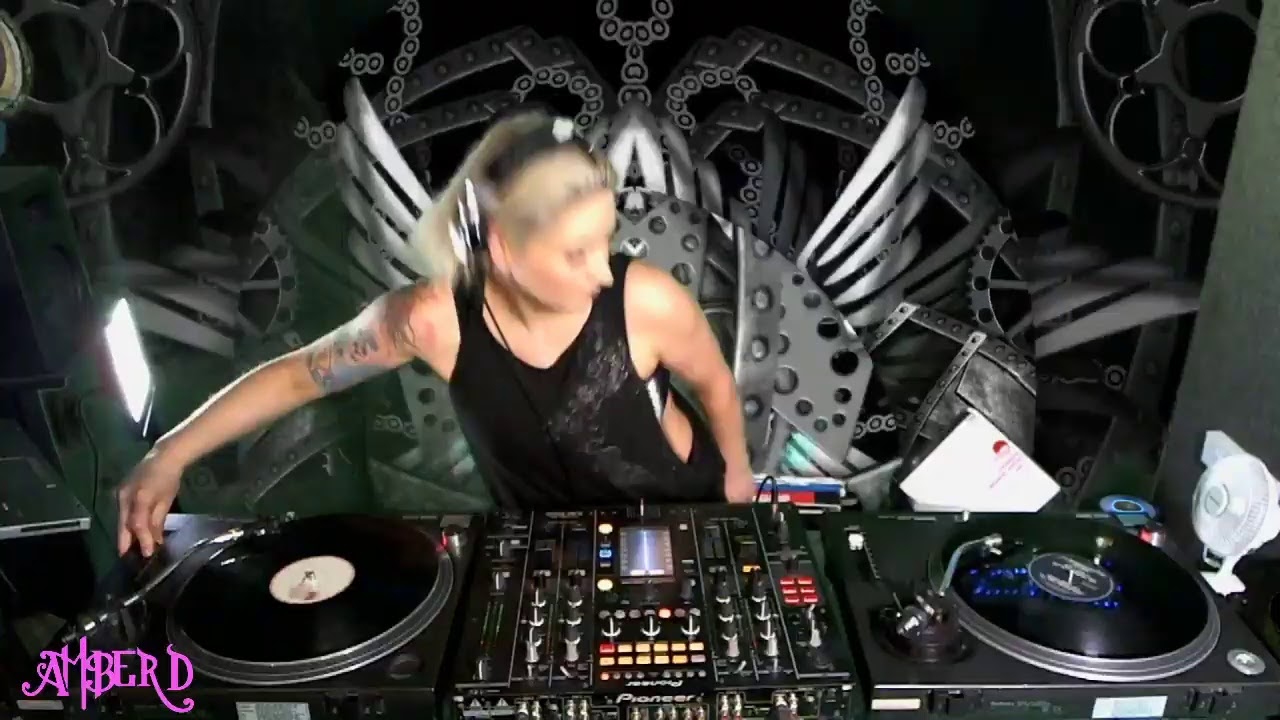 KHHA Vinyl Weekend // Amber D Exclusive Vinyl Set
