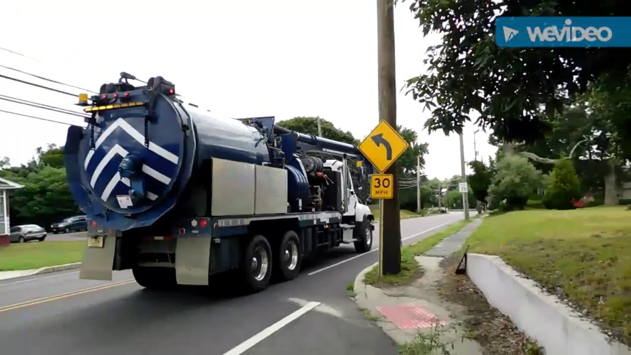 MINI LOUD THINGY ON A FREIGHTLINER SCHOOL BUS!!!! - Truck Spotting In Fairton, NJ in July 2018!!!