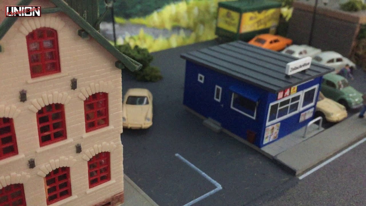 Fertigmodell Zeitungs-Kiosk B&uuml;dchen - Liliput - Ma&szlig;stab 1:87 Spur H0