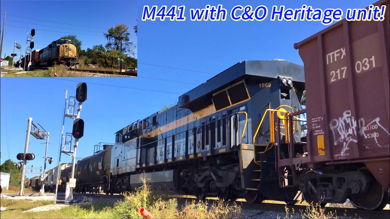 M441 clears Valrico with CSX 1869 (C&O heritage locomotive) as mid DPU! SD70Mac leads! 11/3/25