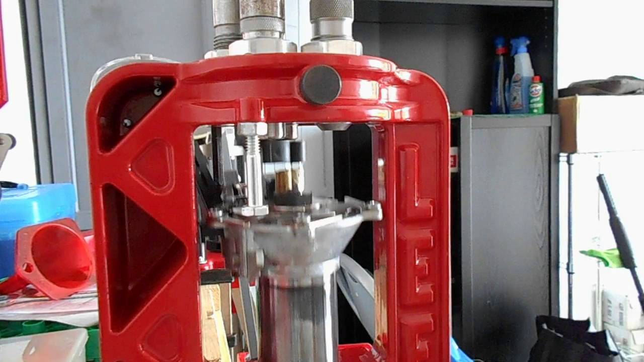 Lee Load Master: Recuperare bossolo e innesco (Serie Advanced)