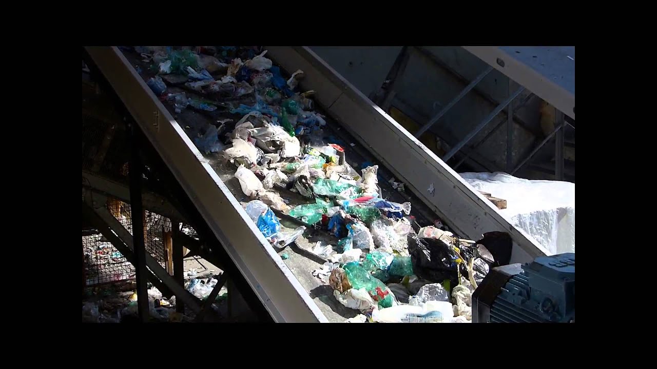Recyclage des déchets multimateriaux avec les ouvre-sacs de Forrec
