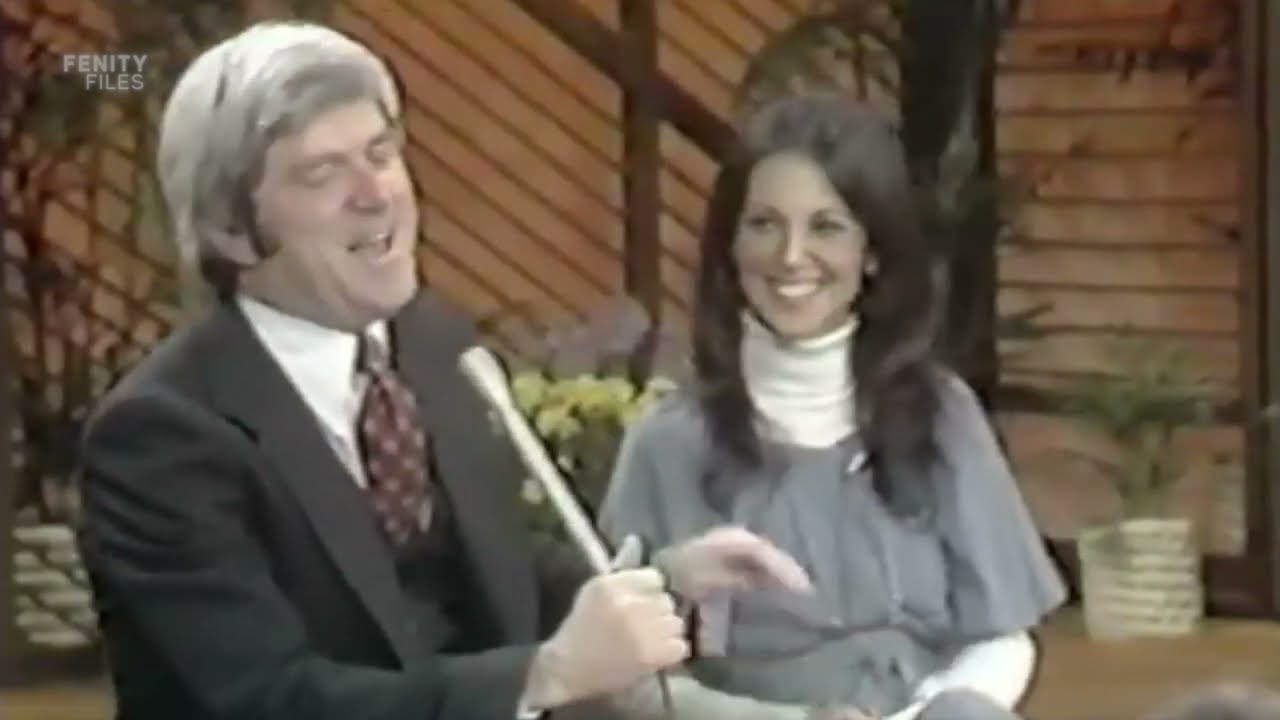 Masterclass in Flirting by Marlo Thomas on Donahue in 1977