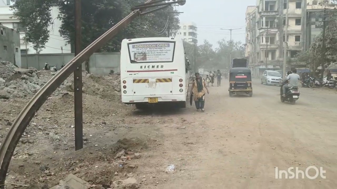 Ulhasnagar 5 Lal chakki chauk se char number Netaji chauk Tak road cutting ho rahi hai