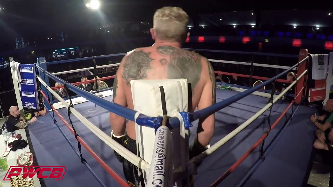 Fight 03 - Julian Jeoffrey Vs Paul Hubber