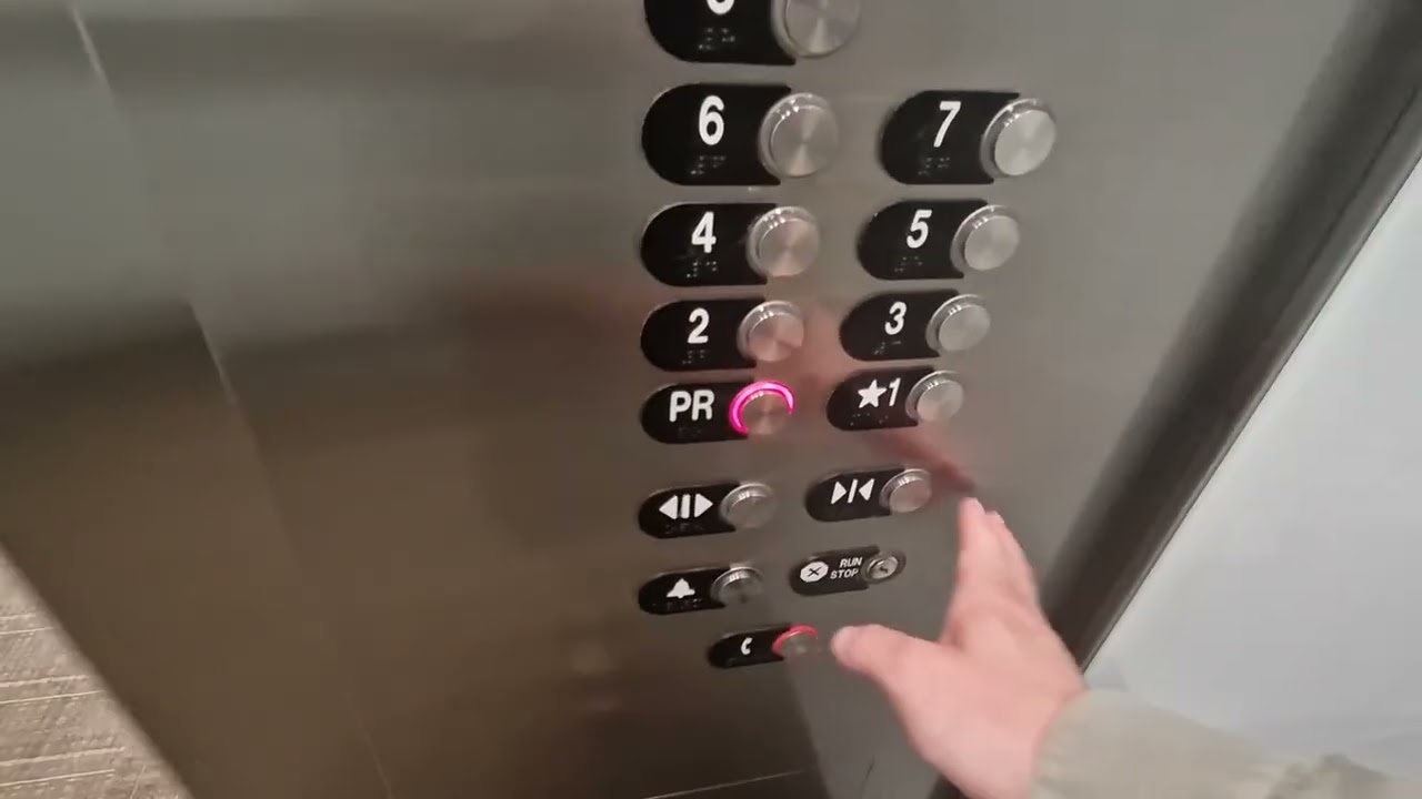 1973 (Modernised by Otis) Elevator @ 955 West in L'Enfant