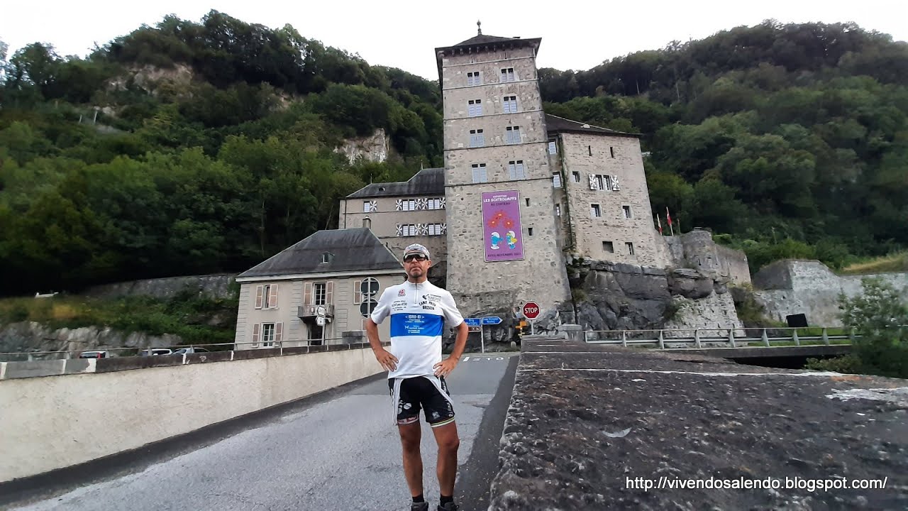 *Saint Maurice, Sion e Briga, nel Canton Vallese in Svizzera.