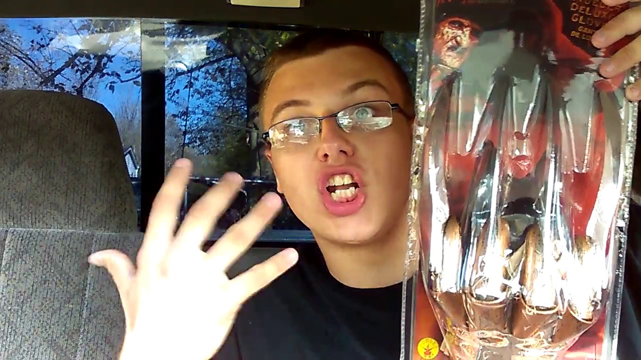 Freddy Krueger glove and Ghostface mask review