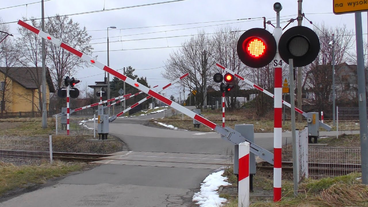 [4K] Przejazd kolejowy, Orzesze ul. A. Marksa / Kolejowa / L. Bieni | Polish railroad crossing