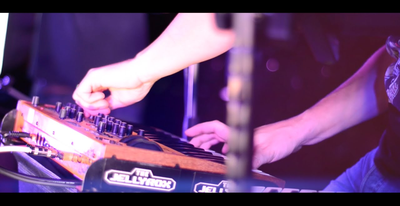 The Jellyrox - Hoop (Live @ Bang & Whimper CD Release)